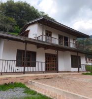 Arriendo Vereda jardín
