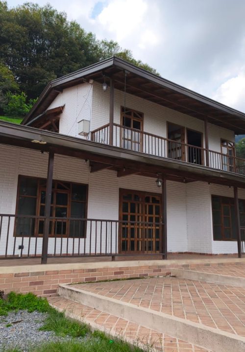 Arriendo Vereda jardín