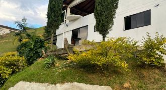 Arriendo Belen Vereda jardin