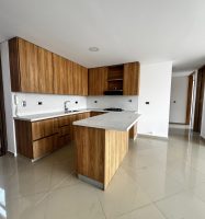 Venta Apartamento – Simón Bolivar – Frente Éxito Laureles
