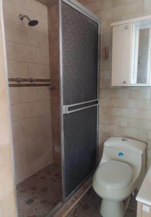 Venta Casa y Local Comercial Laureles – Simon Bolivar (Esquinera)