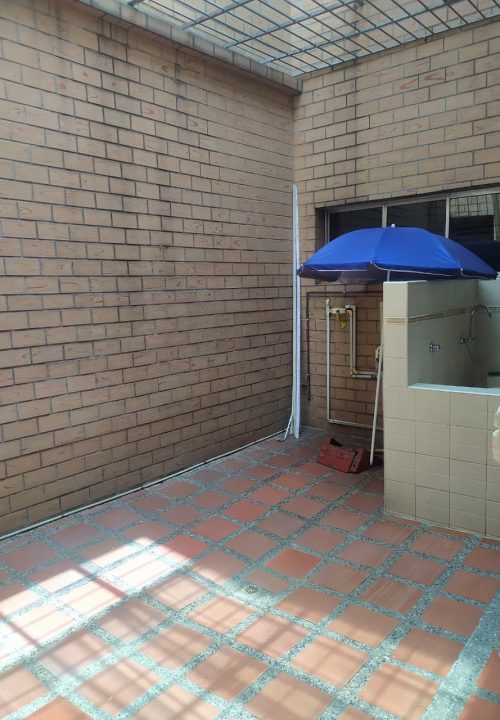 Venta Casa y Local Comercial Laureles – Simon Bolivar (Esquinera)