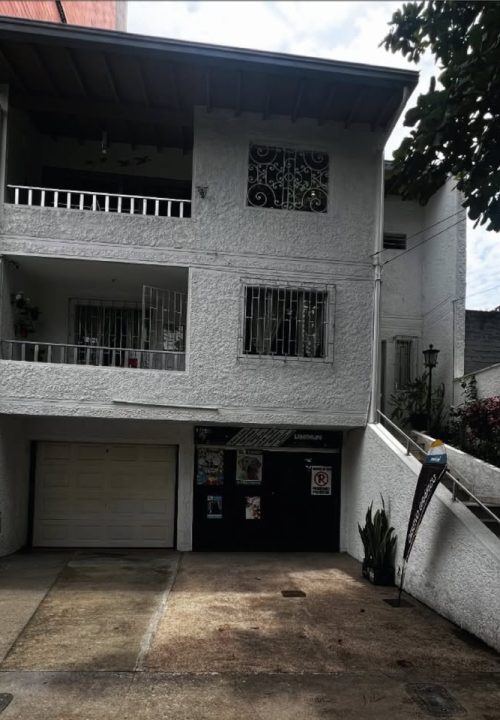 Venta Casa Piso 2 Simón Bolivar – (La América)