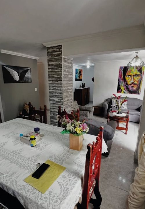 Venta Casa Piso 2 Simón Bolivar – (La América)