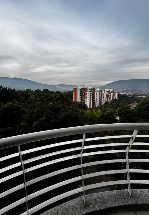 Arriendo Apartaestudio – Loma de los Bernal