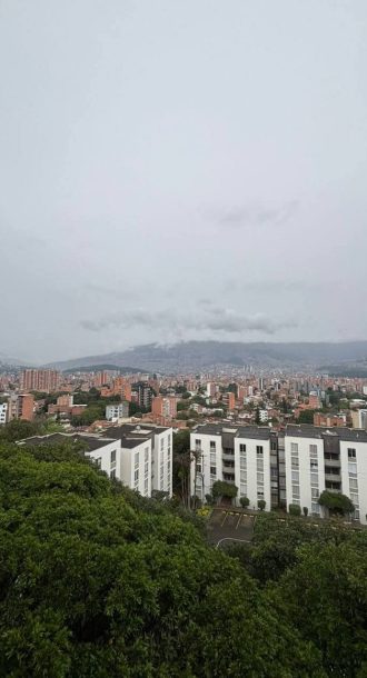 Venta Apartamento Laureles Almerìa !GANGA!